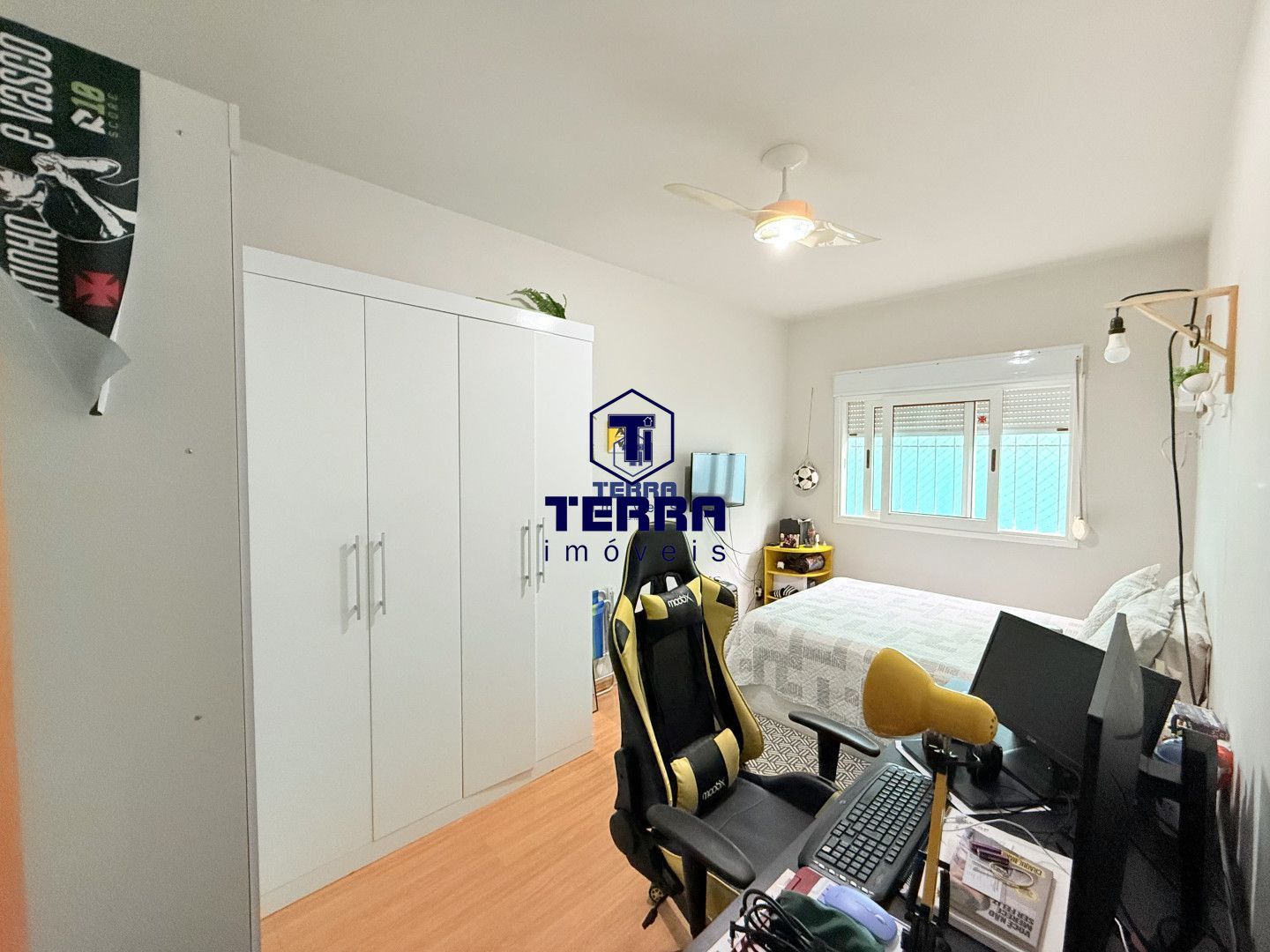 Imagens do imóveis Excelente casa linear de condomínio com 4 quartos, área gourmet e piscina!