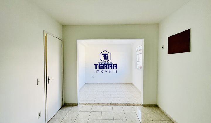 Imagens do imóveis Casa duplex com quintal, junto e a lado ao centro de São Gonçalo.