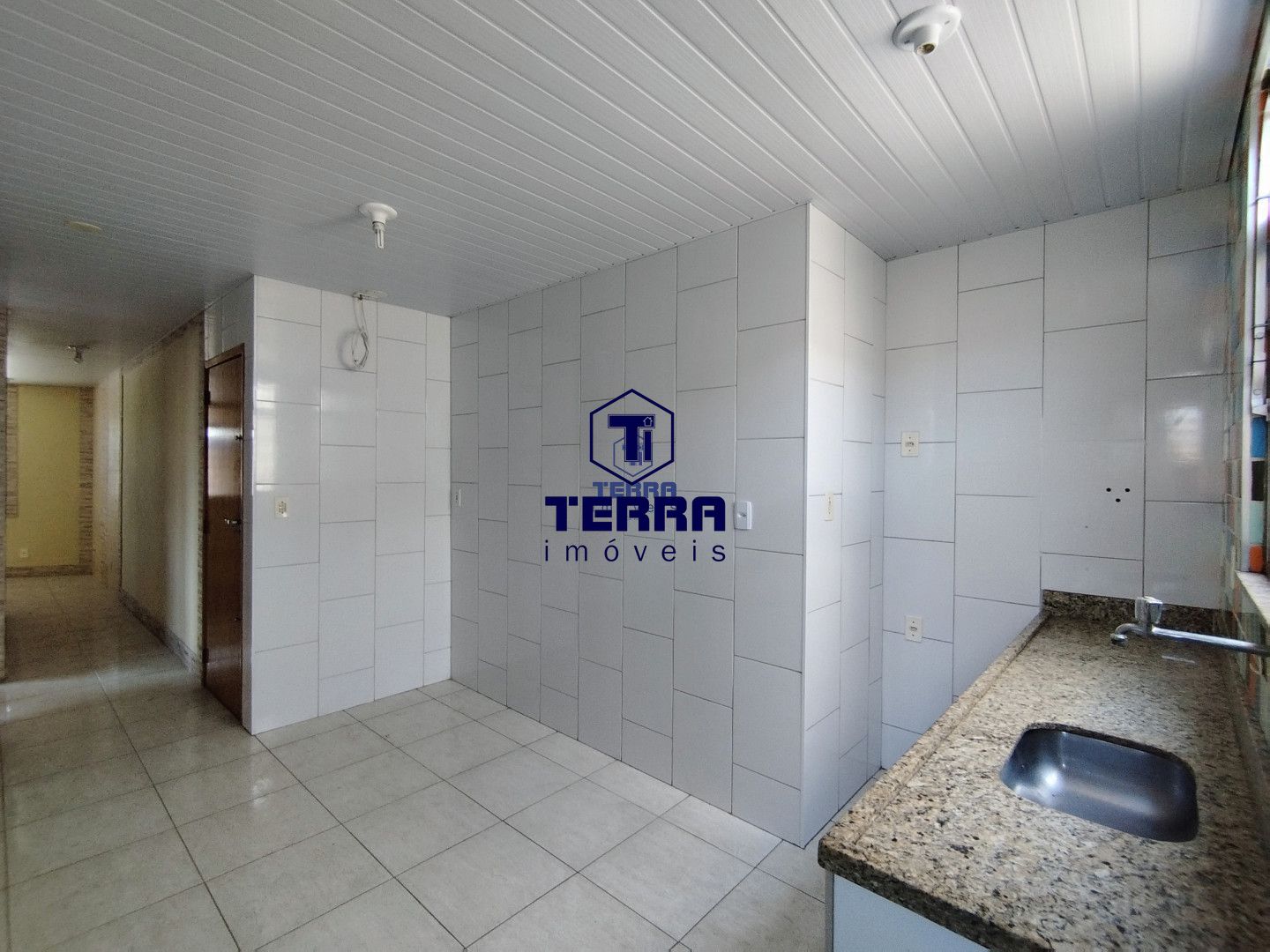 Imagens do imóveis Casa toda reformada com 2 suítes e 2 vagas de garagem no Galo Branco!