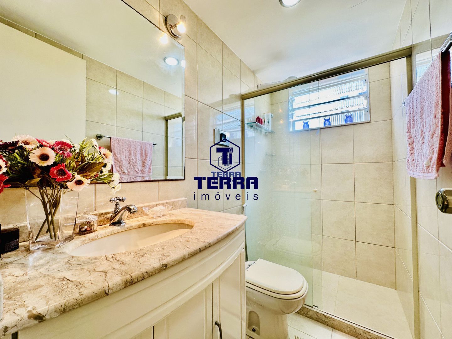 Imagens do imóveis Apartamento 2 quartos com área de lazer completa e segurança 24 horas.
