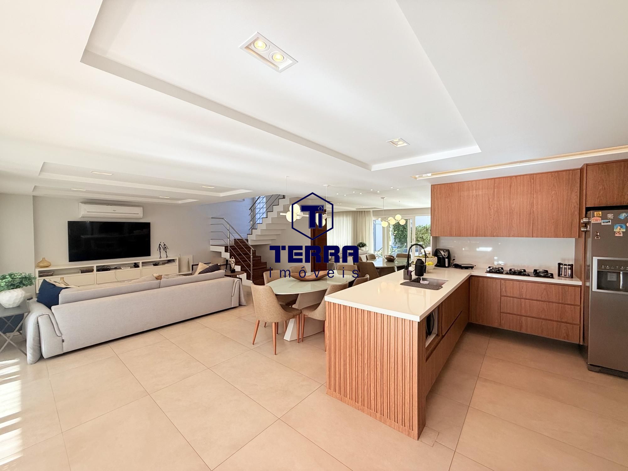 Imagens do imóveis Seu Refúgio de Luxo em Camboinhas – Casa com 4 suítes, piscina e Energia Solar