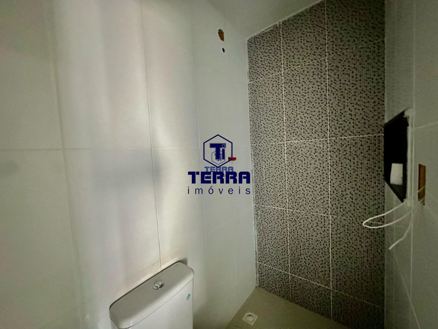 Imagens do imóveis Duplex 3 quartos sendo 1 suíte em Maria Paula. Recém reformada!