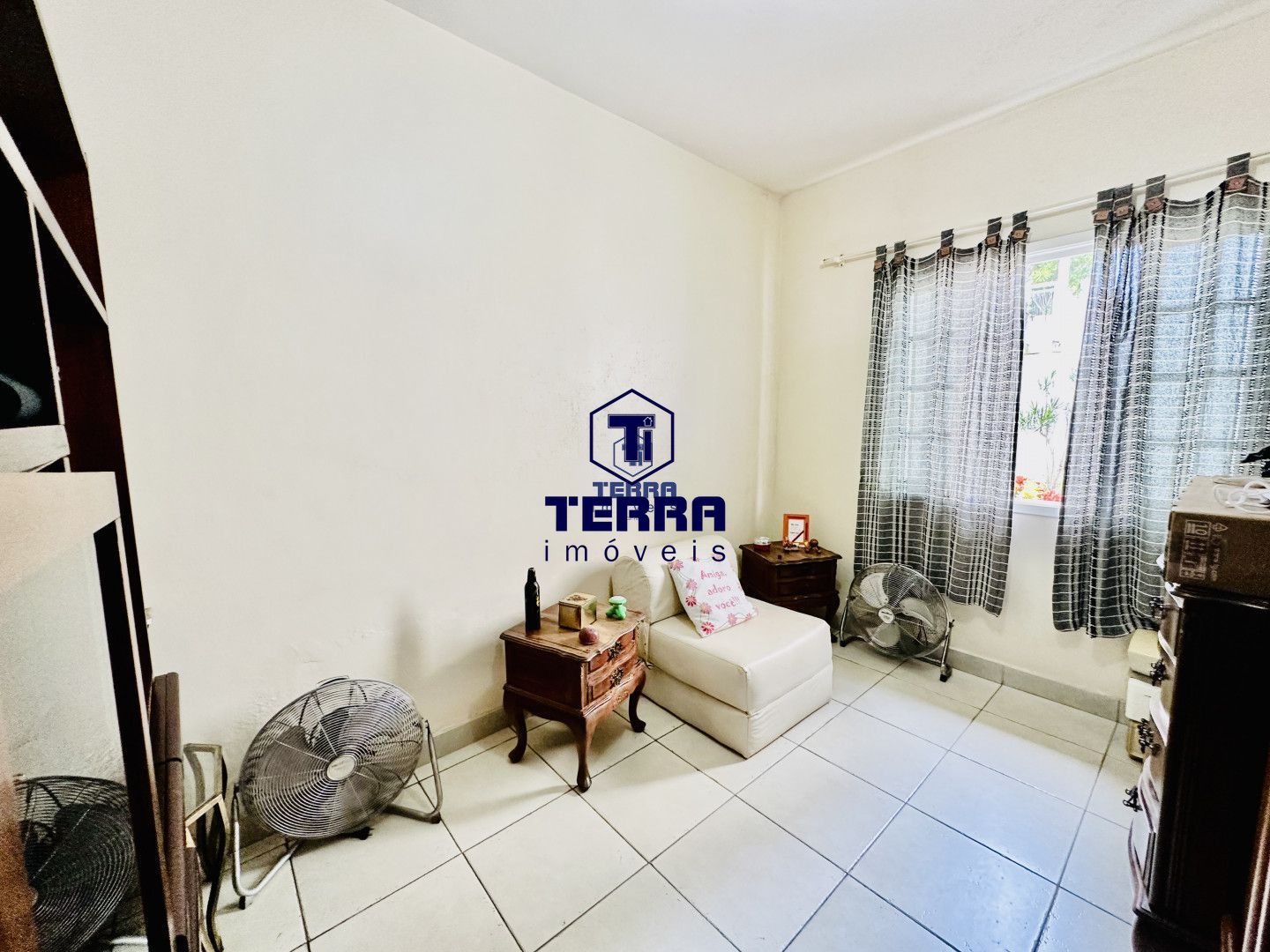 Imagens do imóveis Casa duplex com 3 quartos sendo 1 suíte, com grande quintal, em Maria Paula!