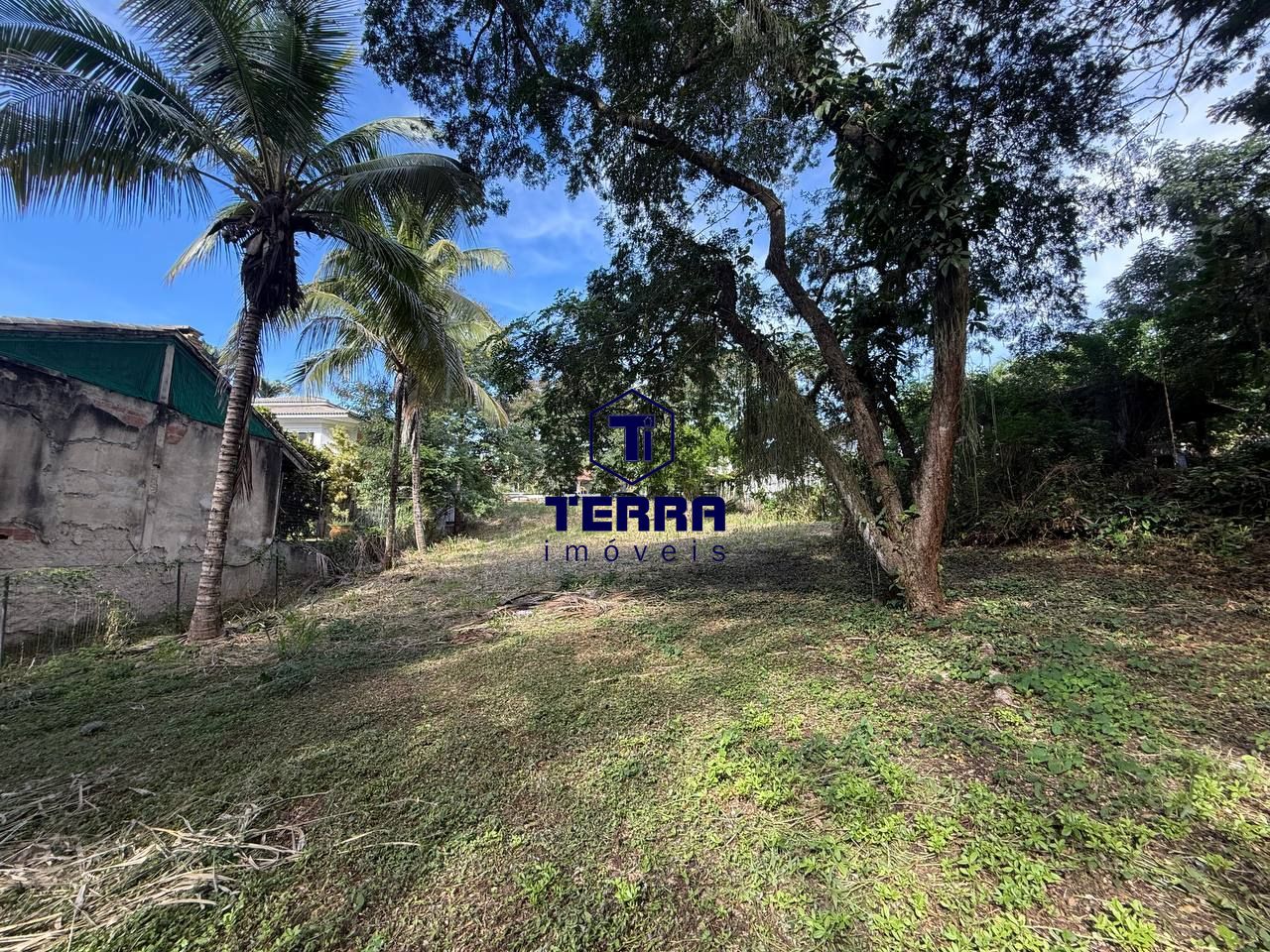 Imagens do imóveis Excelente terreno com 800 m² dentro de condomínio em Maria Paula!