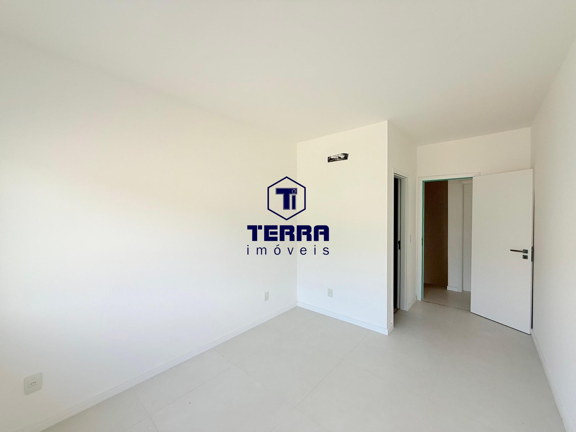 Imagens do imóveis More na região Oceânica, casa nova, com 3 suítes e quintal privativo.