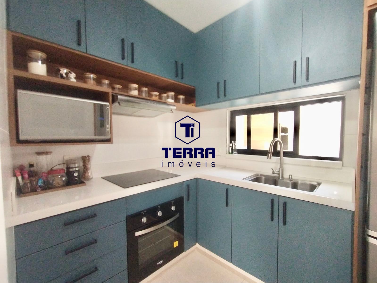 Imagens do imóveis Triplex em Itaipu com 3 quartos, uma suíte, quintal privativo e espaço gourmet.