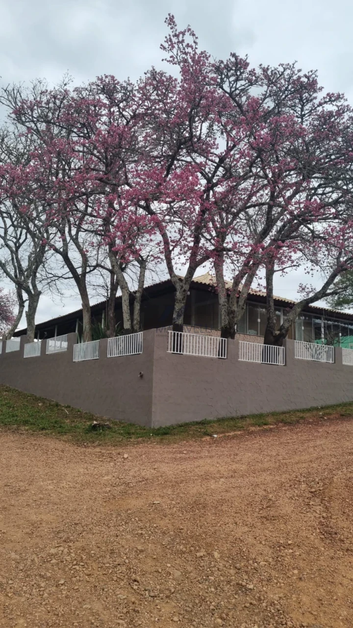 Casa À Venda Club da Uva em Andradas