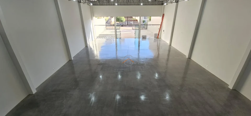 Imagens do imóveis Barracão para alugar, 700 m² por R$ 16.000/mês - Vila Ipiranga - Londrina/PR