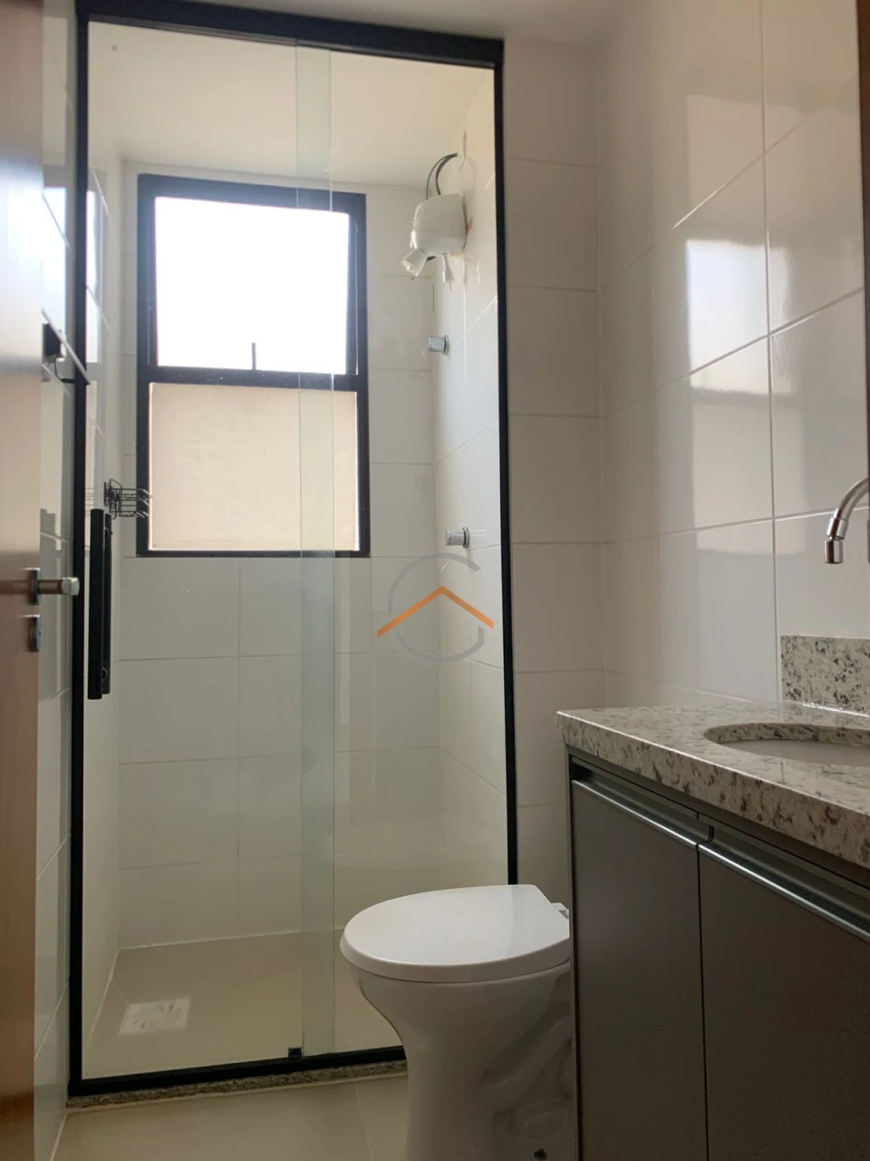 Imagens do imóveis lindo apartamento no le chalet