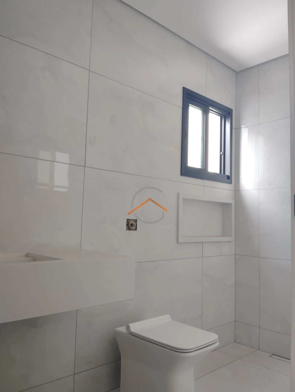 Imagens do imóveis Luxuosa residência no Parque Tauá - Condomínio Arangua