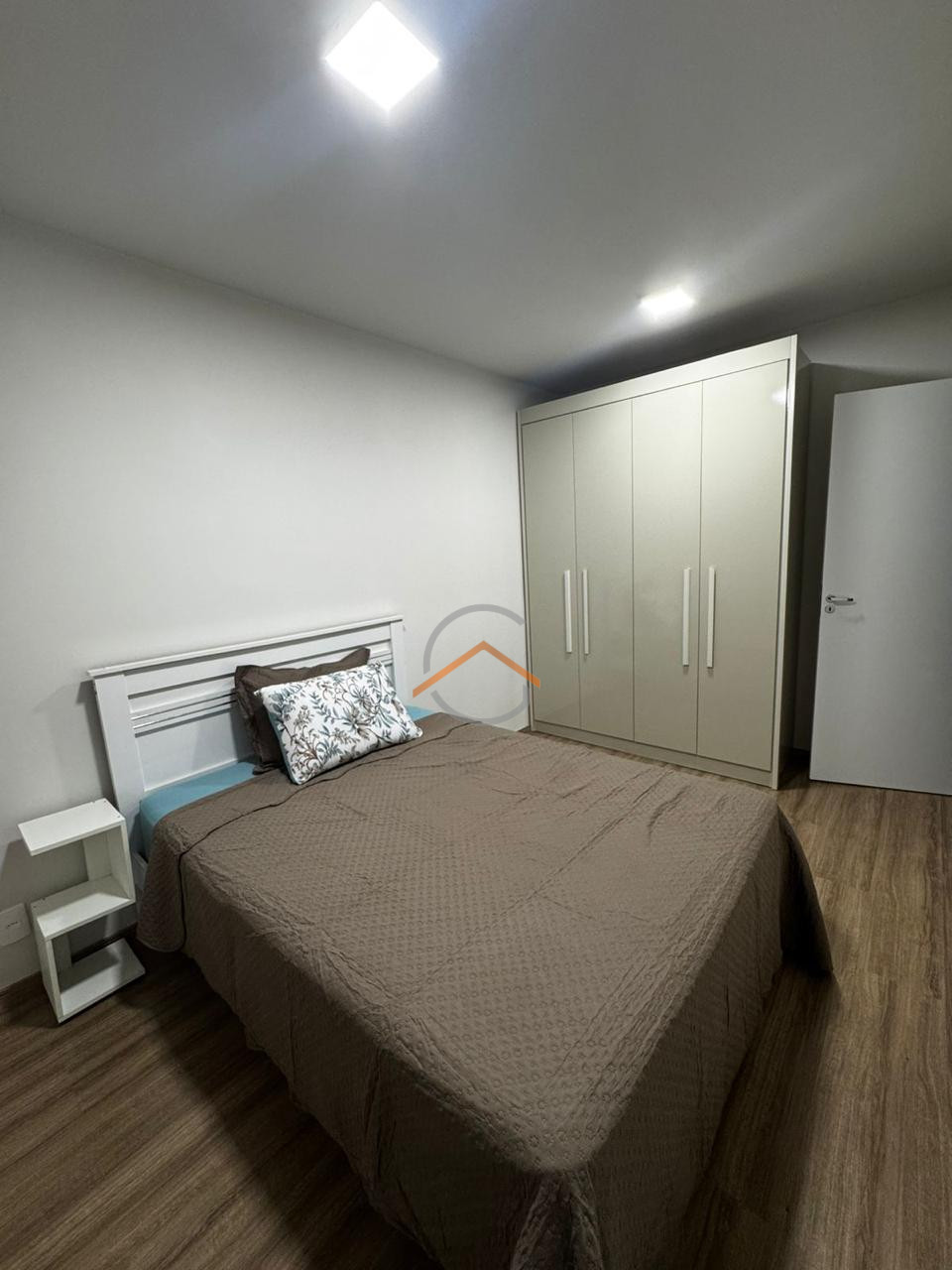 Apartamento Á Venda Carmel Londrina