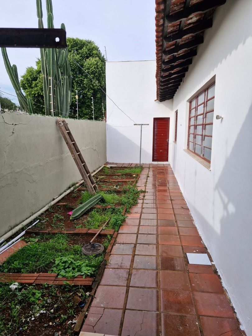 Imagens do imóveis Casa com 3 dormitórios à venda, 166 m² por R$ 450.000,00 - Leonor - Londrina/PR