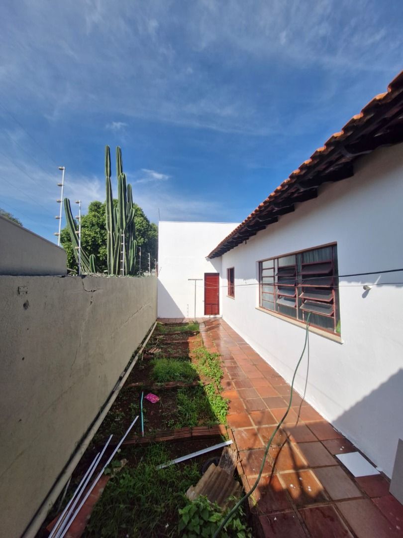 Imagens do imóveis Casa com 3 dormitórios à venda, 166 m² por R$ 450.000,00 - Leonor - Londrina/PR