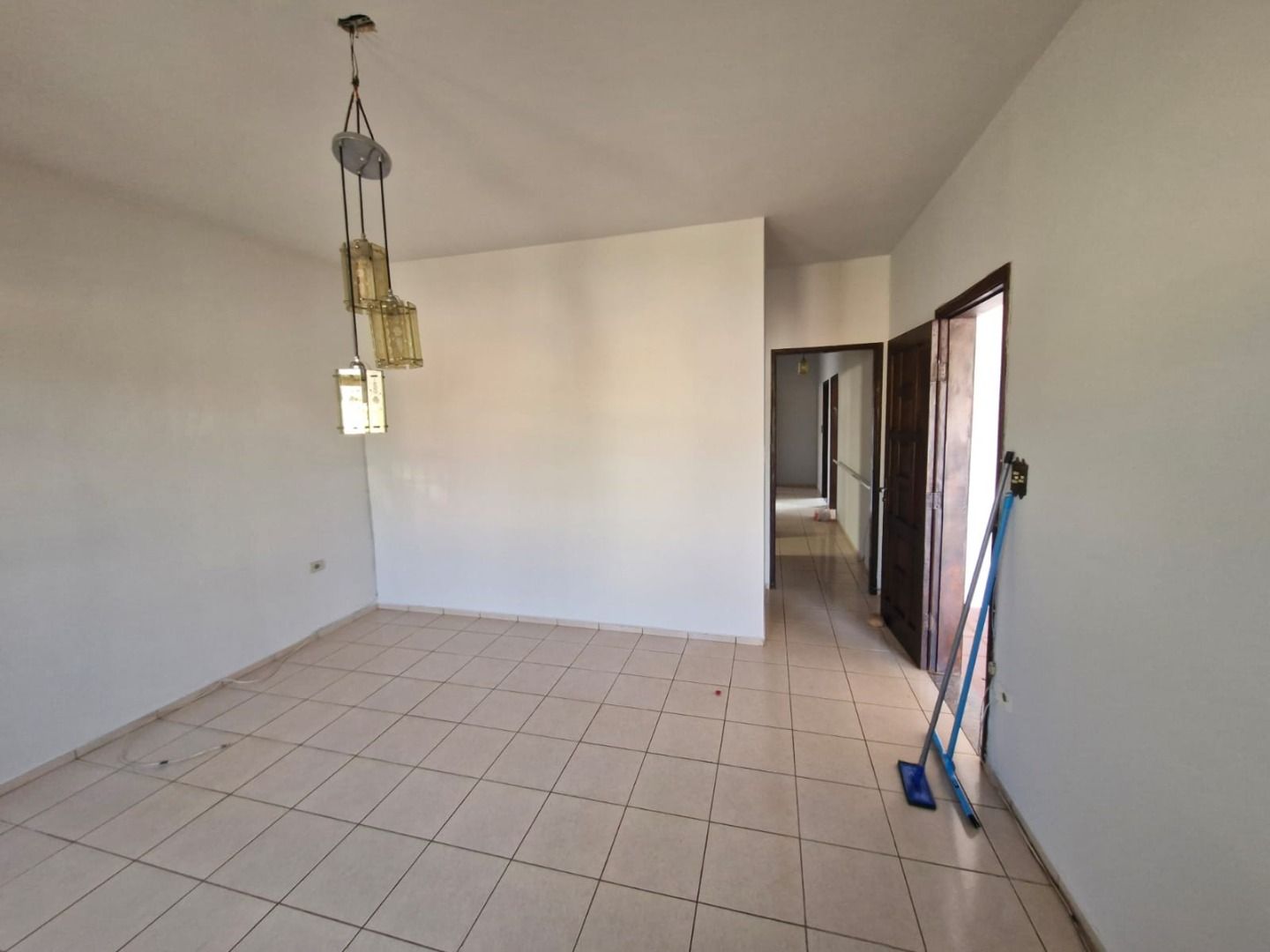 Imagens do imóveis Casa com 3 dormitórios à venda, 166 m² por R$ 450.000,00 - Leonor - Londrina/PR