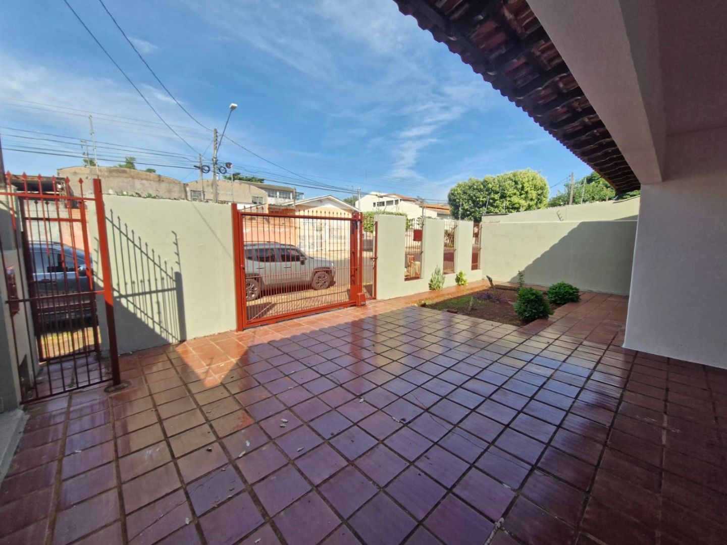 Imagens do imóveis Casa com 3 dormitórios à venda, 166 m² por R$ 450.000,00 - Leonor - Londrina/PR