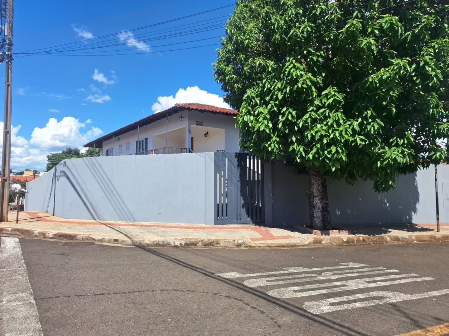 Casa comercial a 200 metros da prefeitura de Londrina