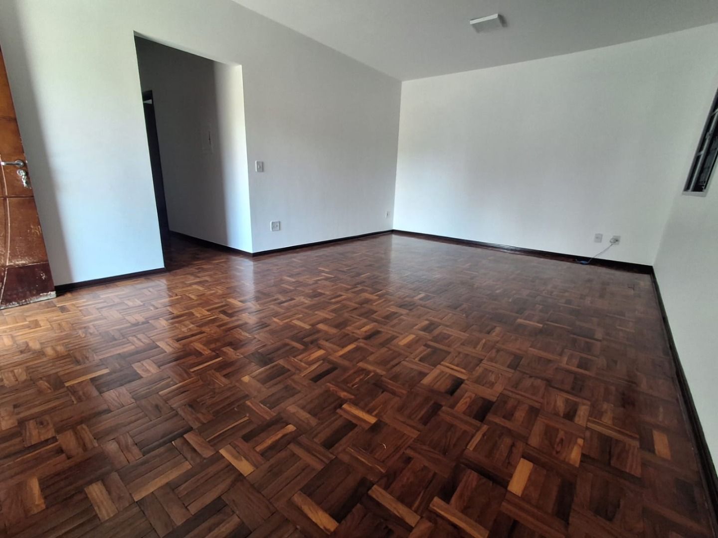 Casa comercial a 200 metros da prefeitura de Londrina