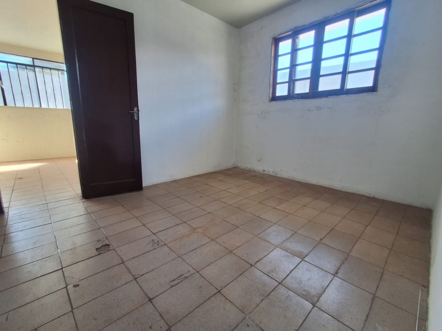 Casa comercial a 200 metros da prefeitura de Londrina