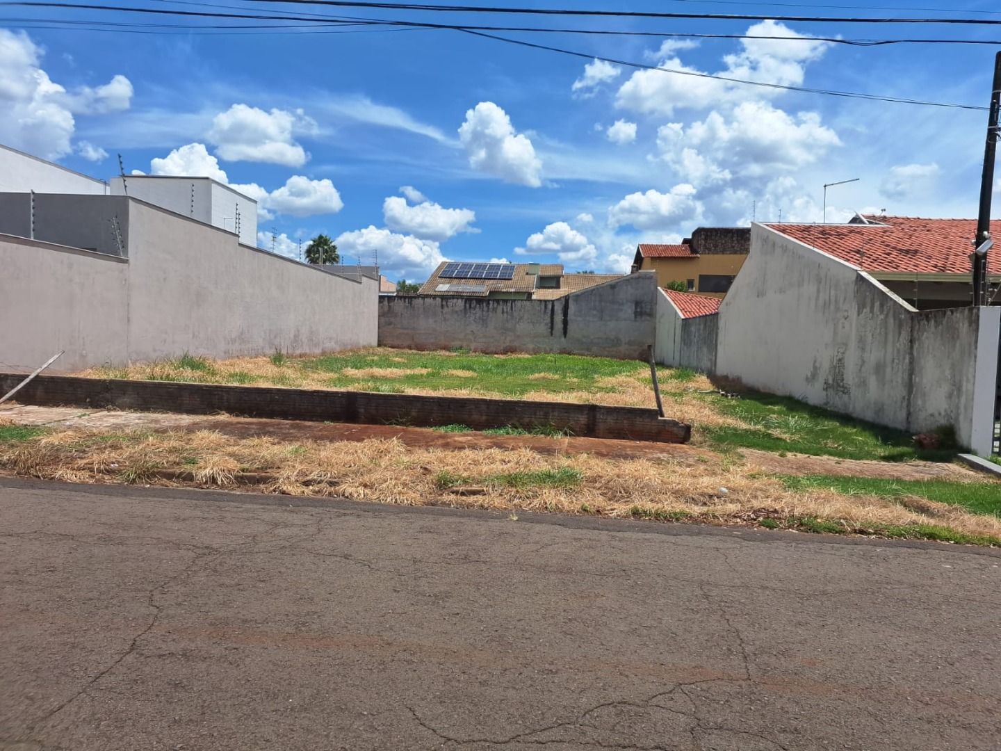 Imagens do imóveis Terreno jd. Granville, prox. a Prochet