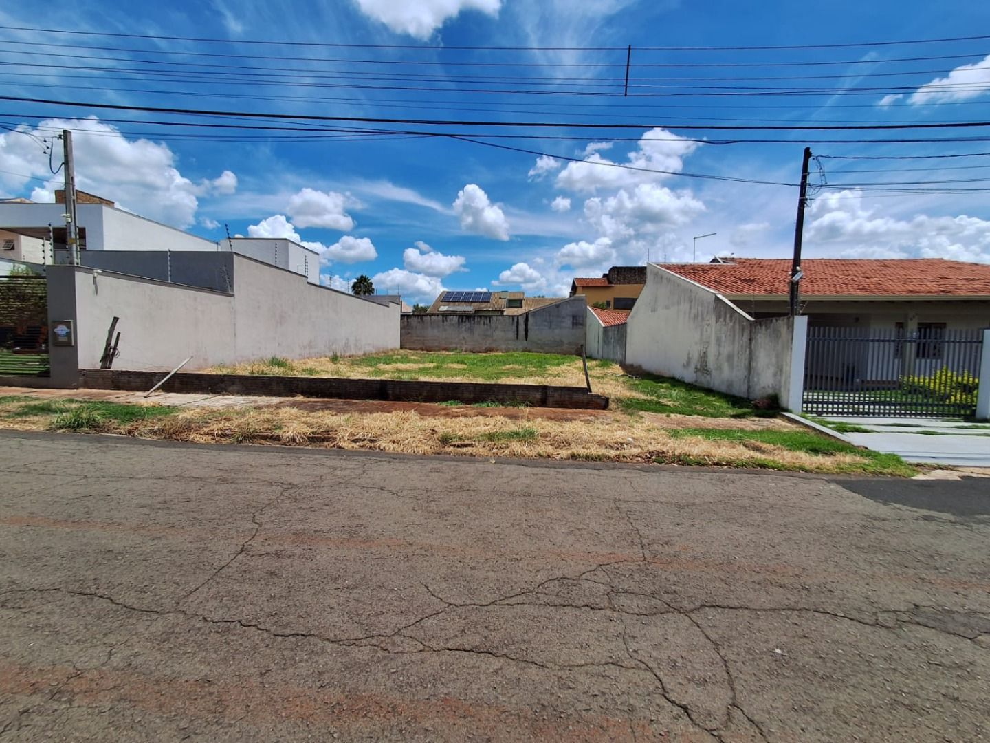 Imagens do imóveis Terreno jd. Granville, prox. a Prochet