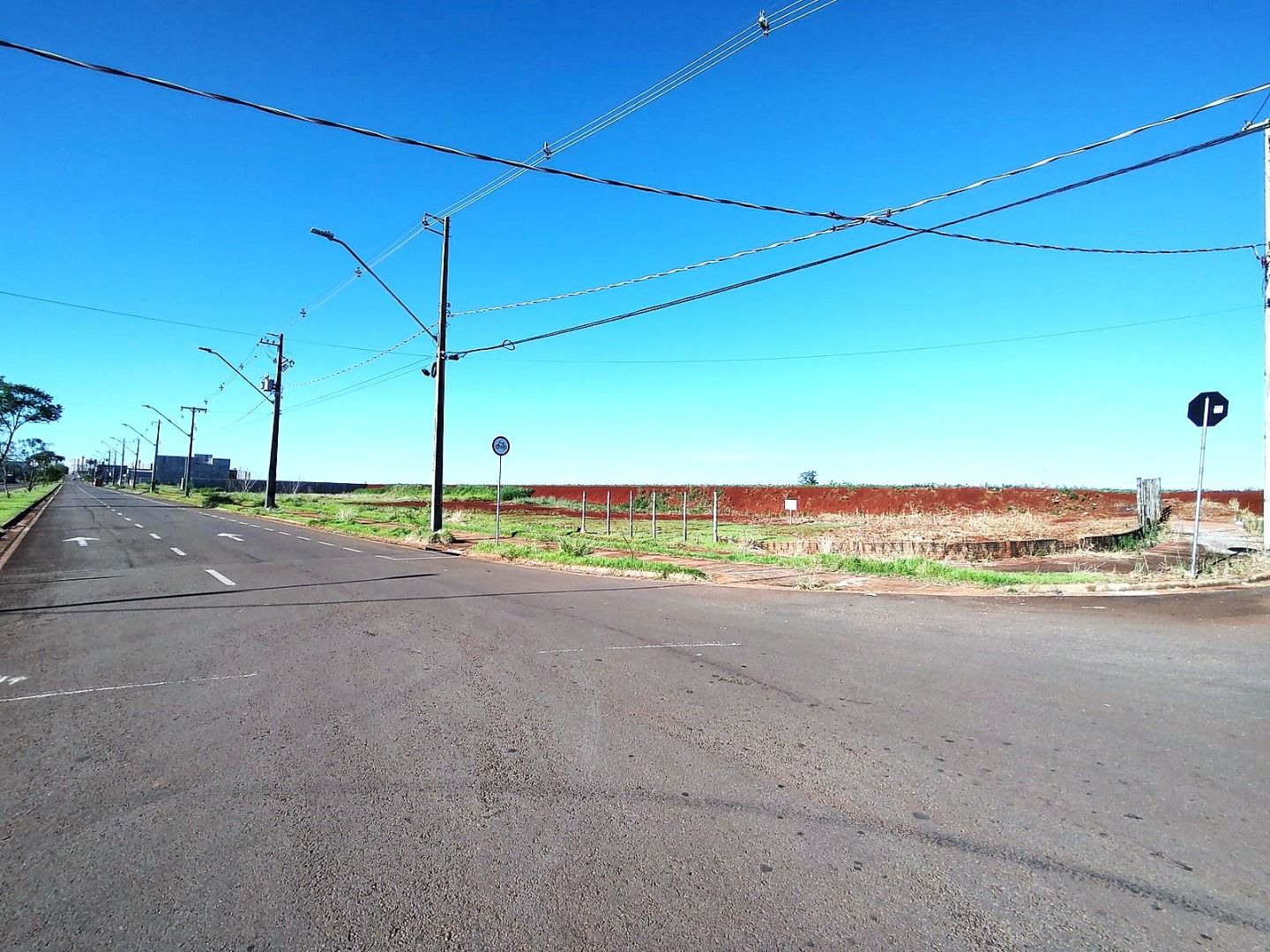 TERRENO COMERCIAL PARQUE TAUÁ