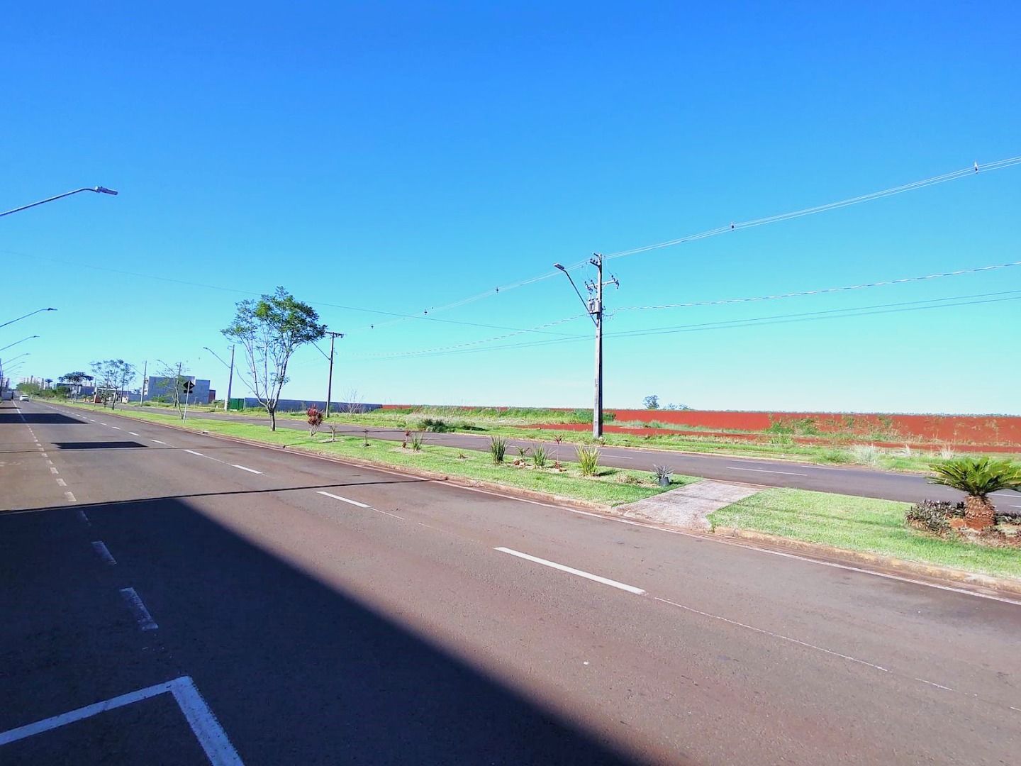 TERRENO COMERCIAL PARQUE TAUÁ