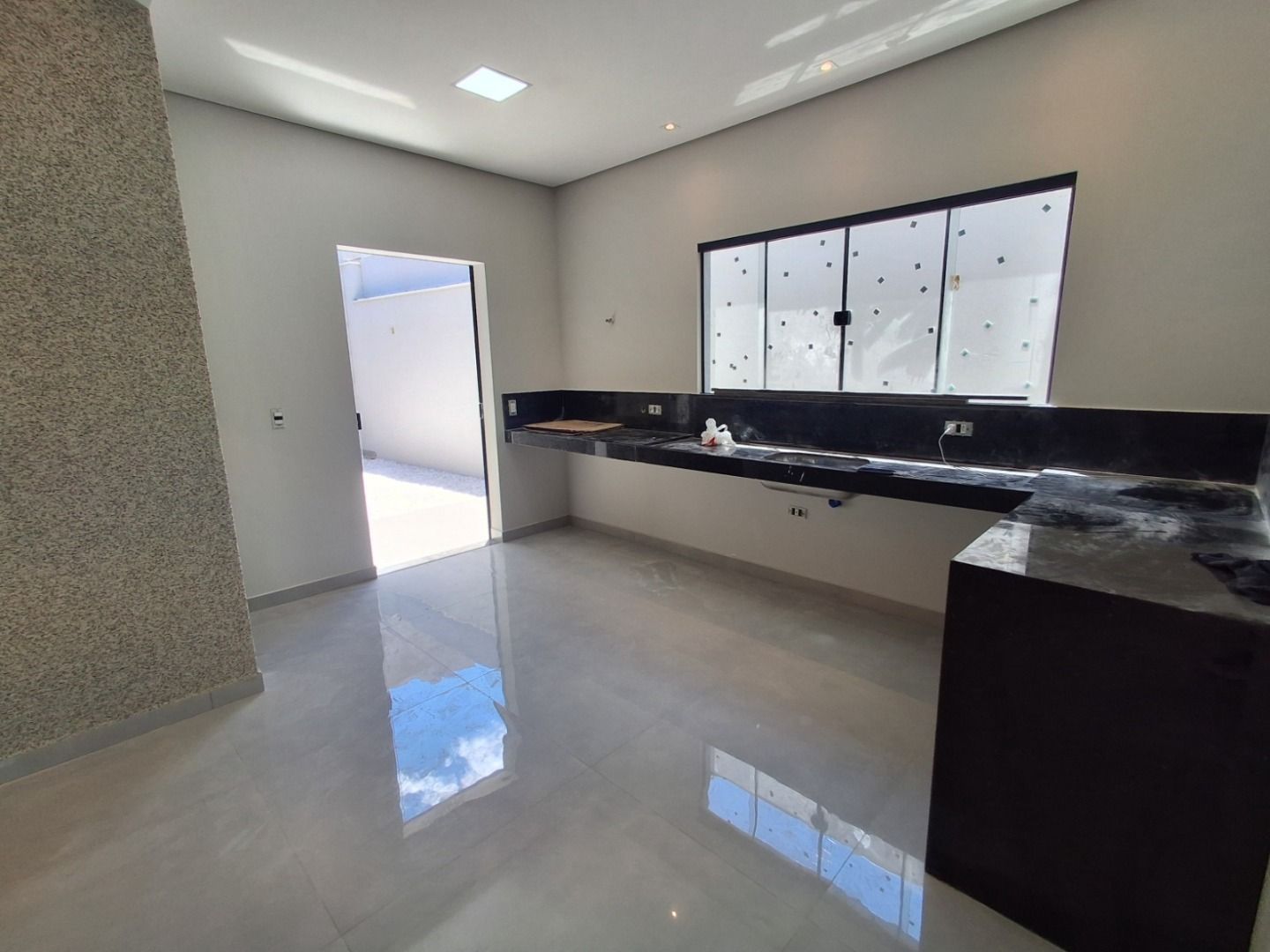 Casa com 3 dormitórios à venda, 120 m² por R$ 750.000,00 - Residencial José B Almeida - Londrina/PR