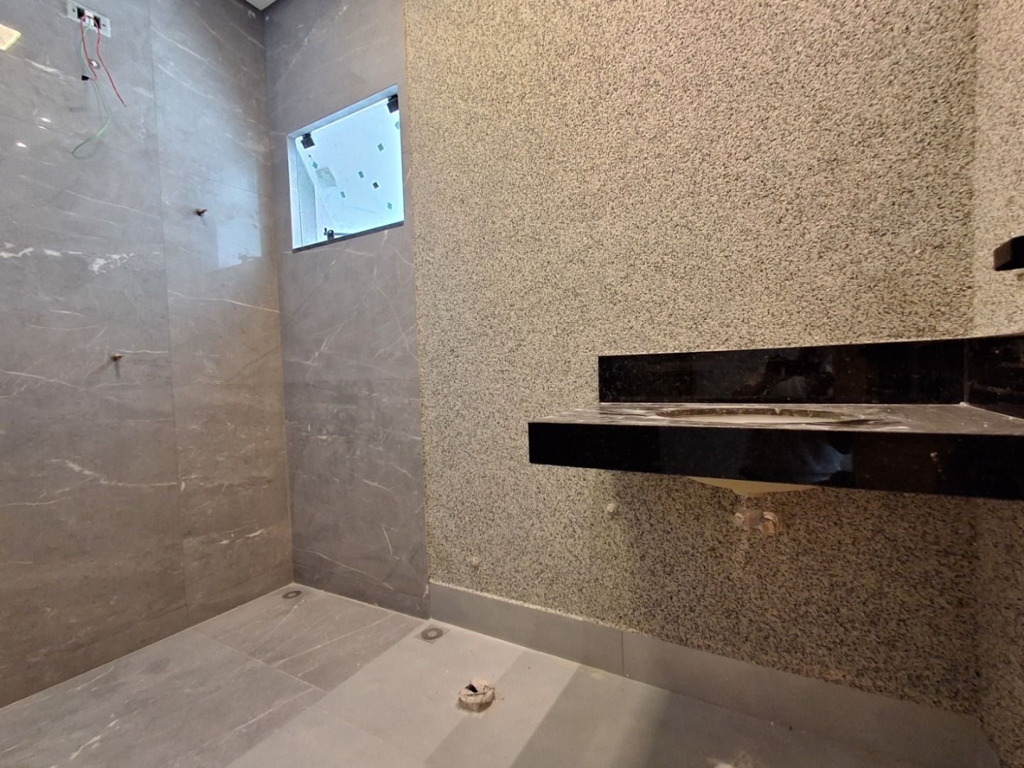 Casa com 3 dormitórios à venda, 120 m² por R$ 750.000,00 - Residencial José B Almeida - Londrina/PR