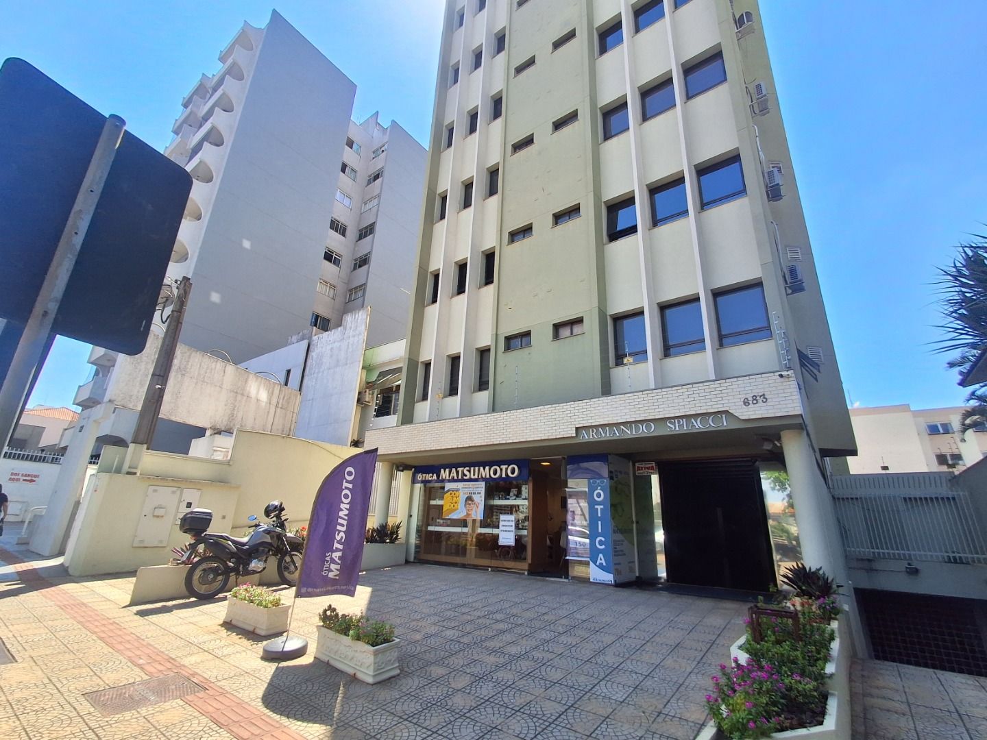 Sala Comercial a venda no Centro prox. Santa Casa