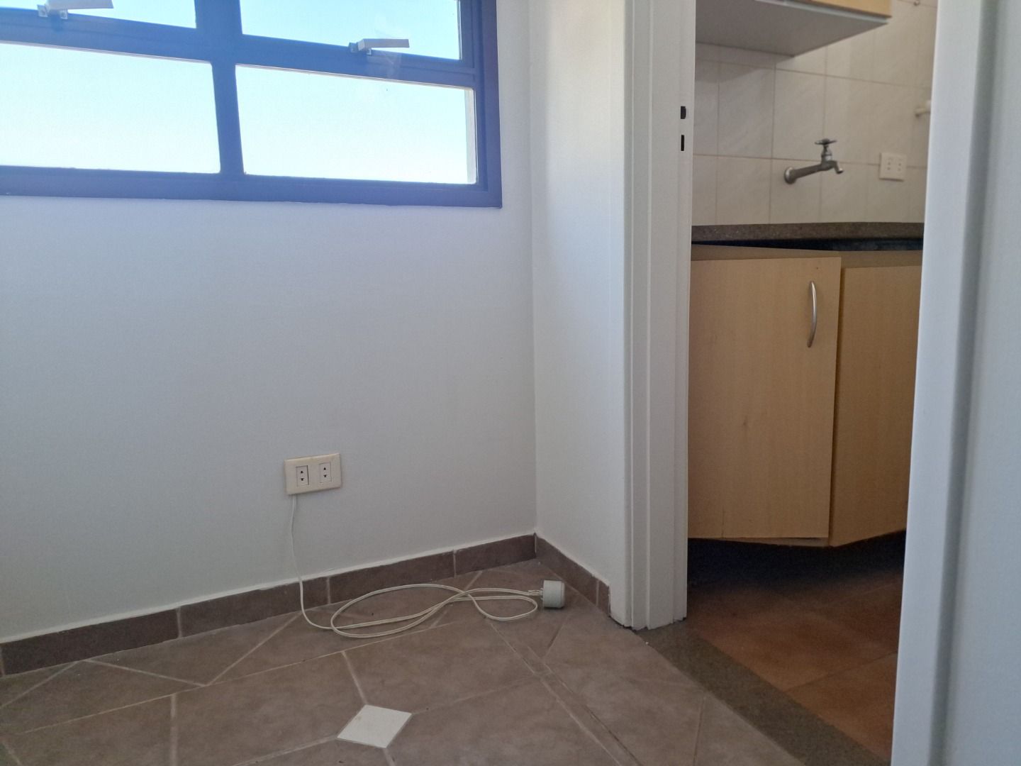 Sala Comercial a venda no Centro prox. Santa Casa