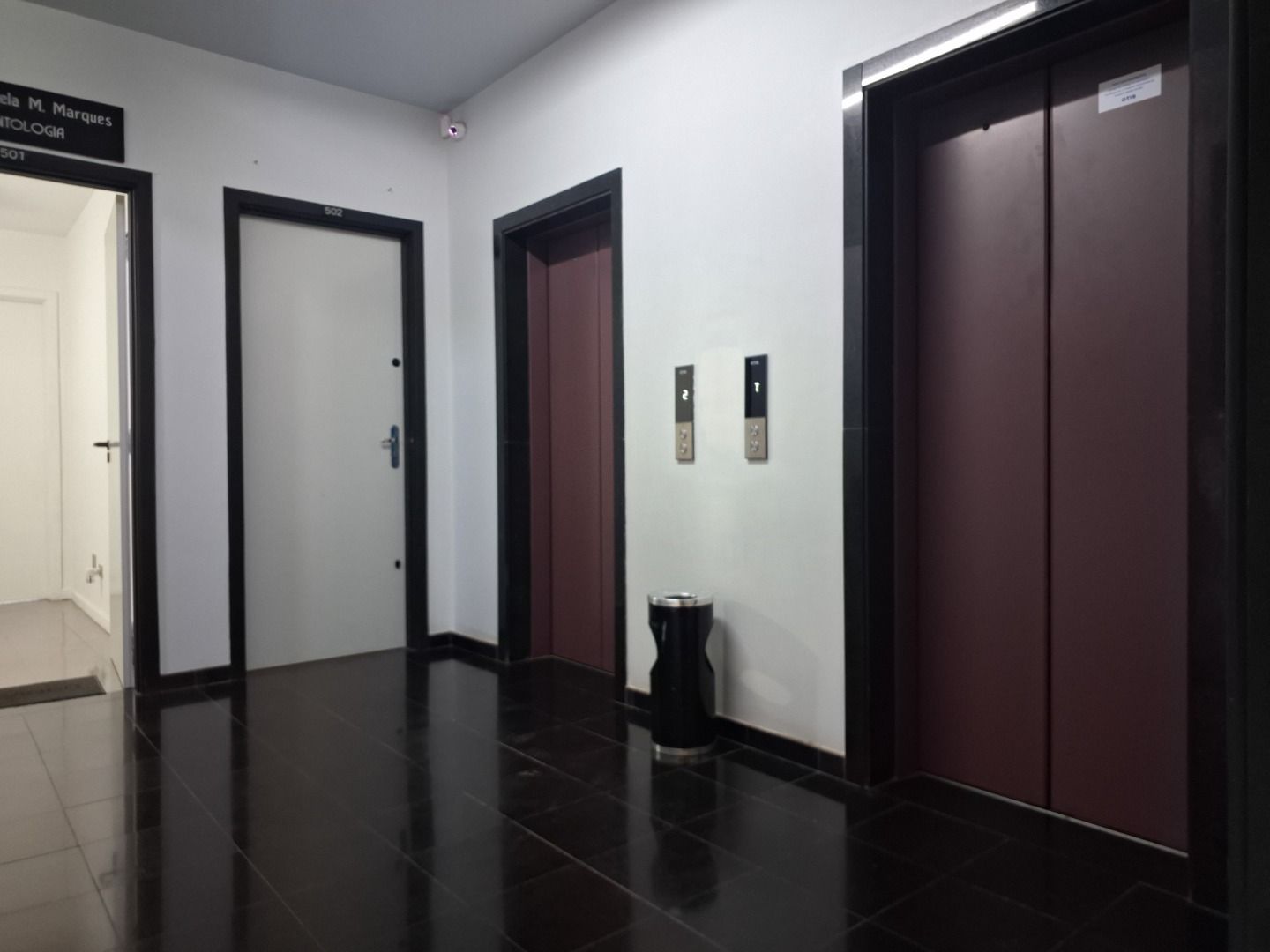 Sala Comercial a venda no Centro prox. Santa Casa