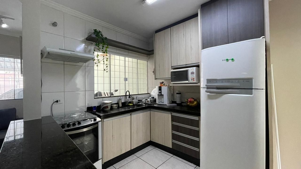 Imagens do imóveis Casa com 3 quartos à venda, 77 m² por R$ 395.000 - H.U. - Londrina/PR