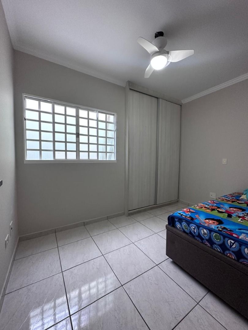 Imagens do imóveis Casa com 3 quartos à venda, 77 m² por R$ 395.000 - H.U. - Londrina/PR
