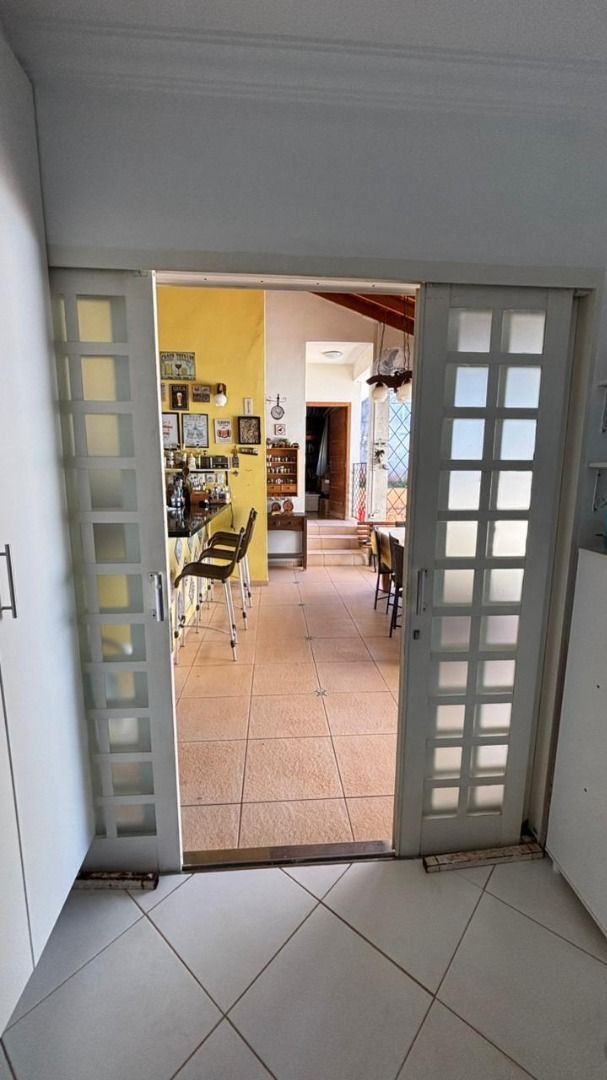 Casa com 4 dormitórios à venda, 260 m² por R$ 850.000,00 - Vivendas Do Arvoredo - Londrina/PR