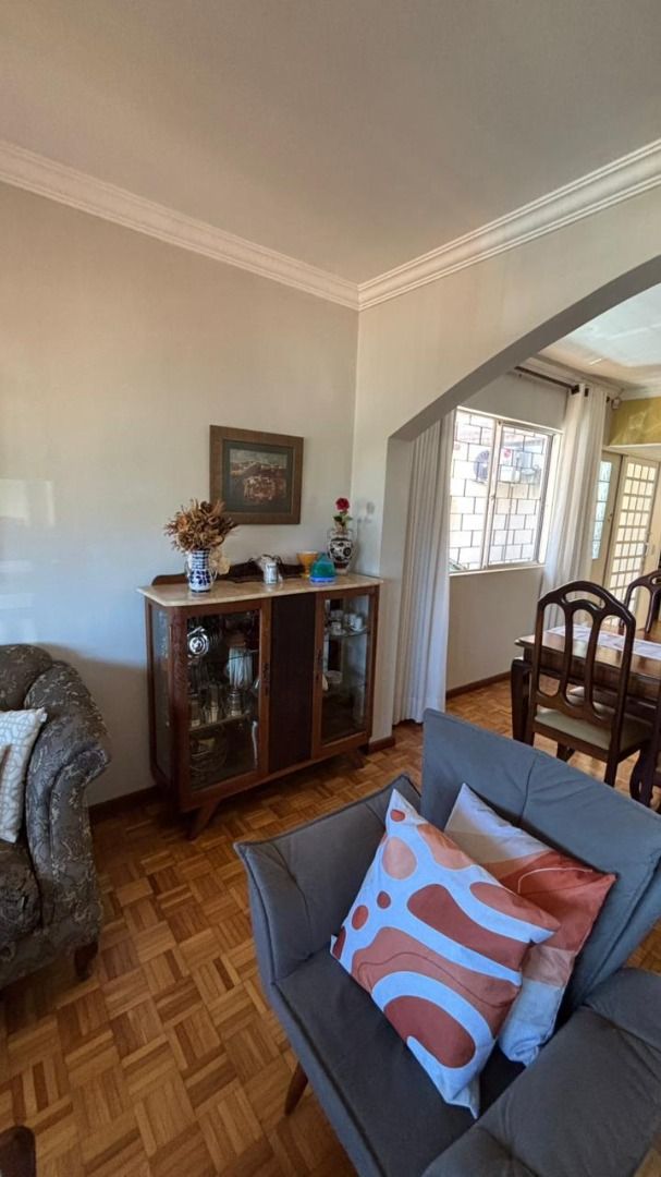 Casa com 4 dormitórios à venda, 260 m² por R$ 850.000,00 - Vivendas Do Arvoredo - Londrina/PR