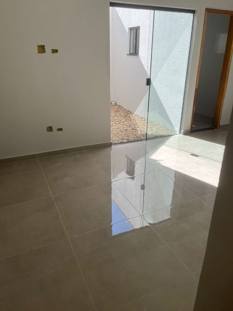 Imagens do imóveis CASA GEMINADA JARDIM COLUMBIA