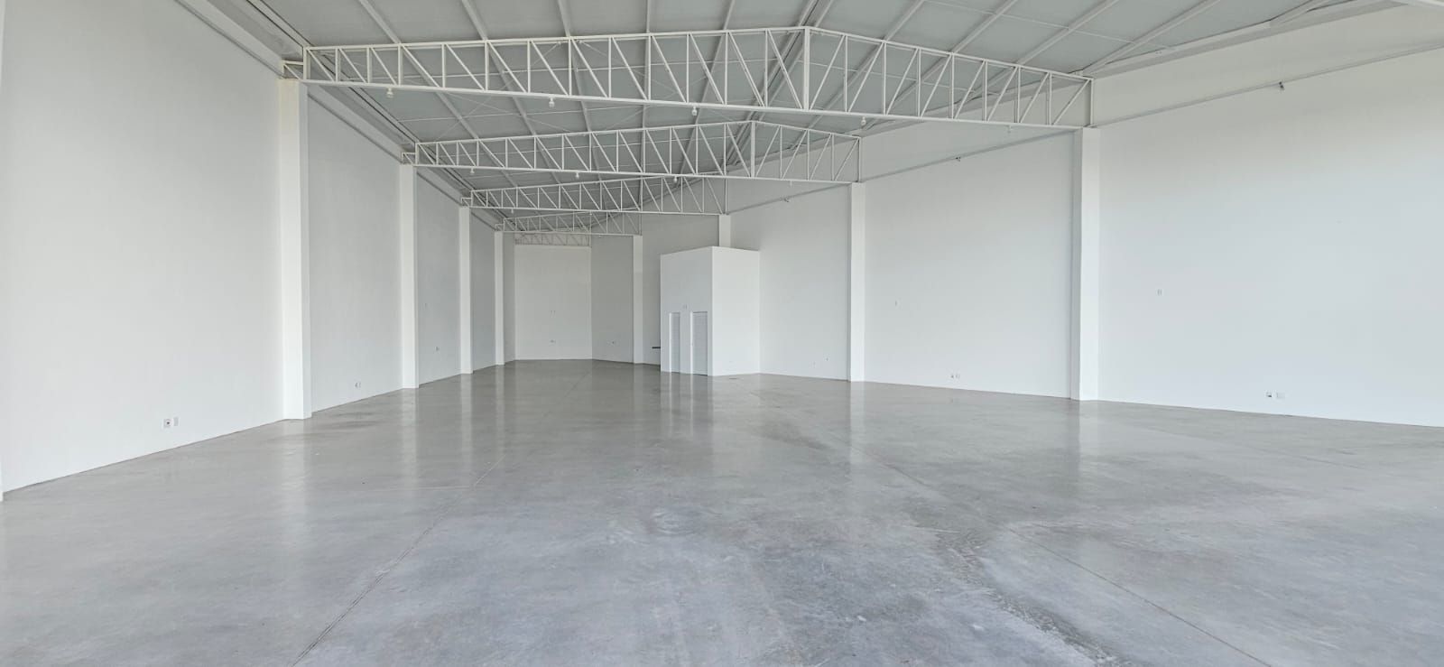 Barracão para alugar, 434 m² por R$ 14.000,00/mês - Messiânico - Londrina/PR