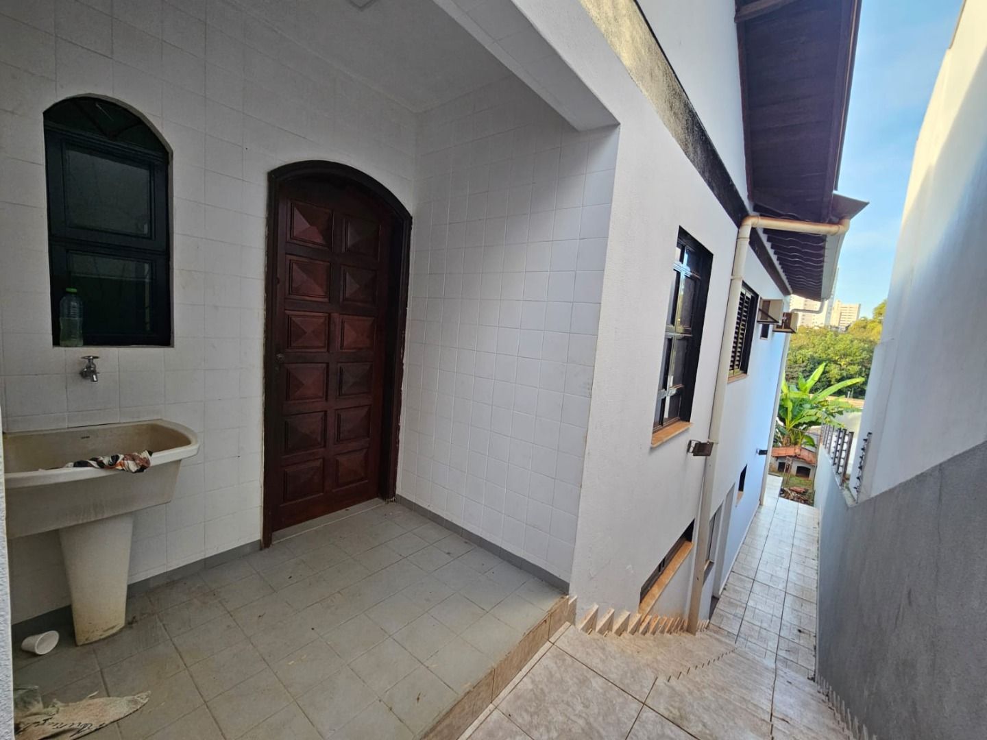 Casa com 5 dormitórios à venda, 447 m² por R$ 1.490.000,00 - Champagnat - Londrina/PR