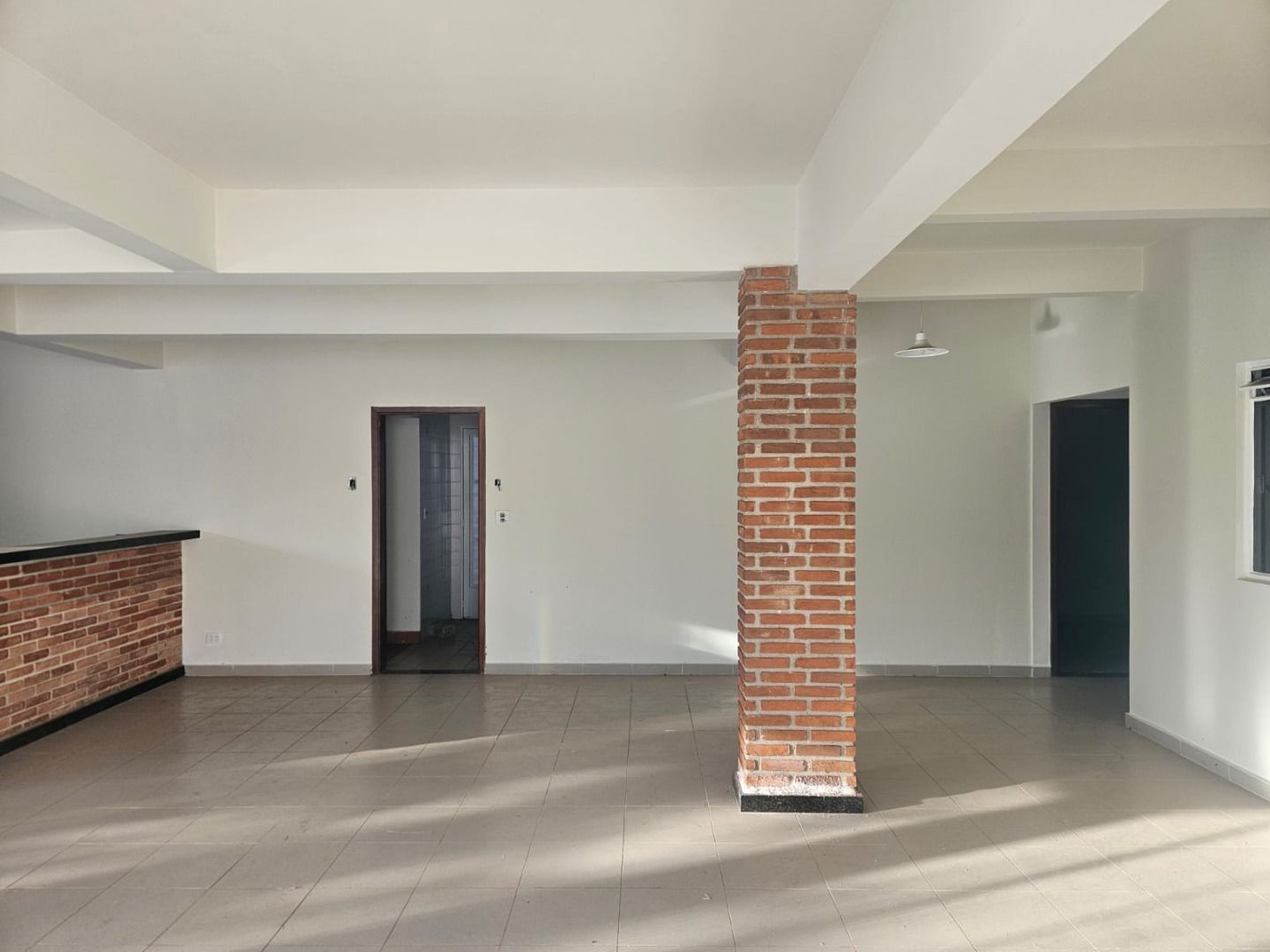 Casa com 5 dormitórios à venda, 447 m² por R$ 1.490.000,00 - Champagnat - Londrina/PR
