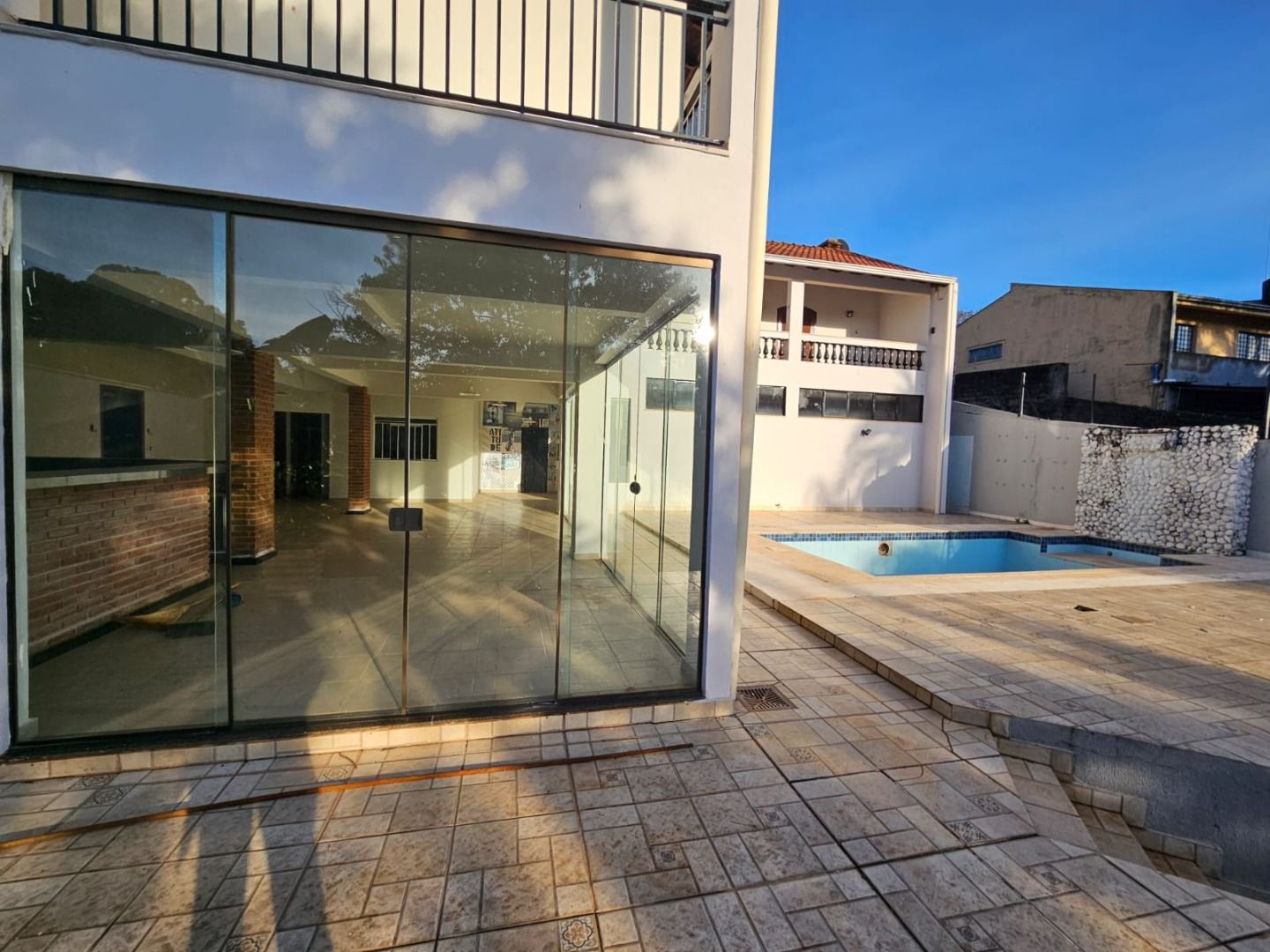 Casa com 5 dormitórios à venda, 447 m² por R$ 1.490.000,00 - Champagnat - Londrina/PR