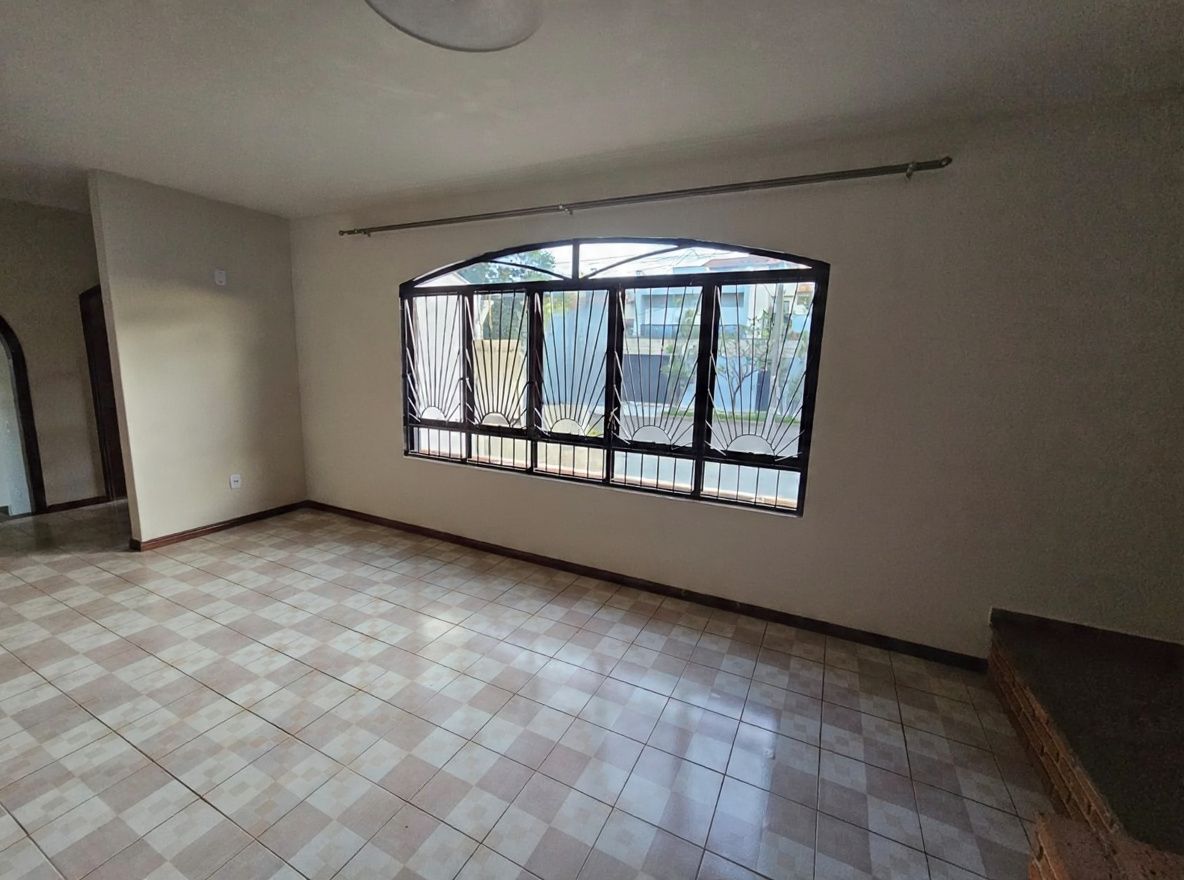 Casa com 5 dormitórios à venda, 447 m² por R$ 1.490.000,00 - Champagnat - Londrina/PR