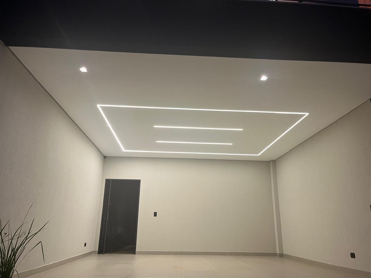 Casa com 3 dormitórios à venda, 274 m² por R$ 1.250.000,00 - Jardim Nápoles - Londrina/PR
