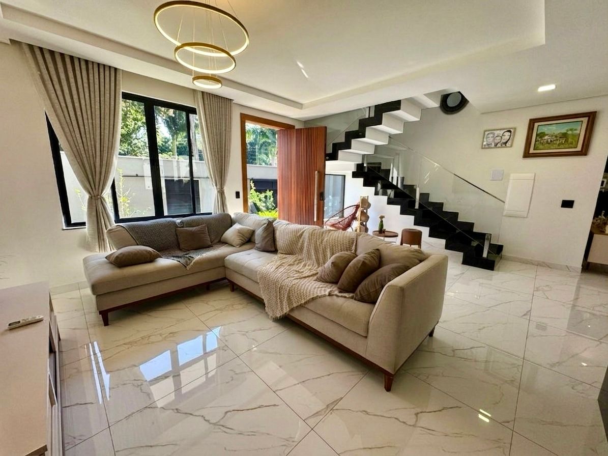 Casa com 3 dormitórios à venda, 274 m² por R$ 1.250.000,00 - Jardim Nápoles - Londrina/PR