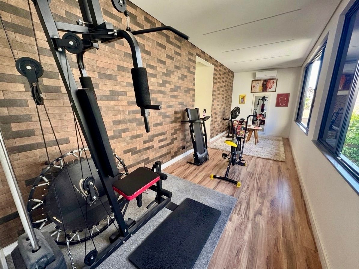 Casa com 3 dormitórios à venda, 274 m² por R$ 1.250.000,00 - Jardim Nápoles - Londrina/PR