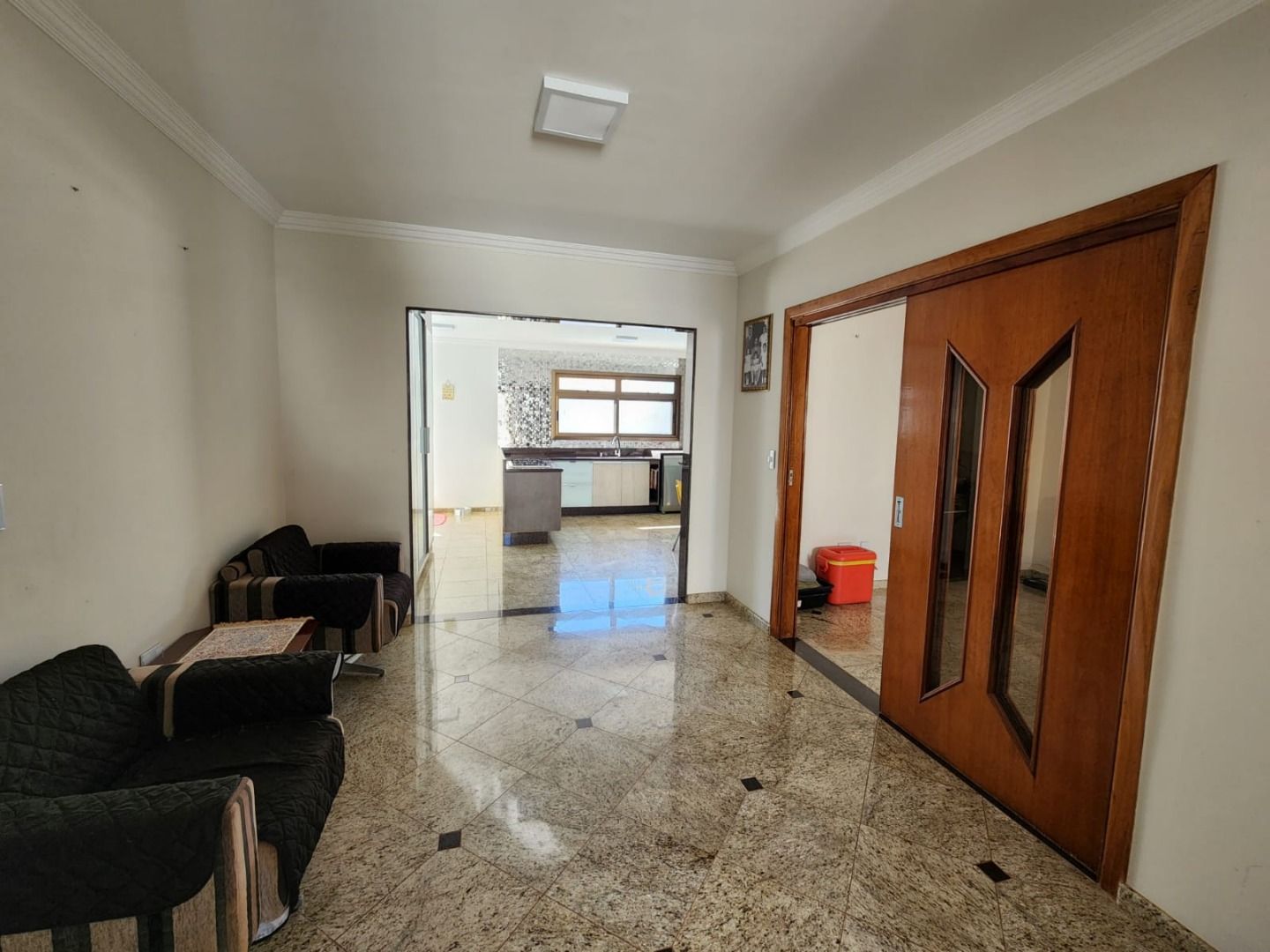 Casa com 3 quartos à venda, 240 m² por R$ 1.750.000 - Tucano - Londrina/PR