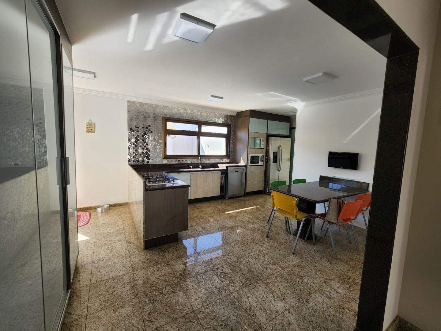 Casa com 3 quartos à venda, 240 m² por R$ 1.750.000 - Tucano - Londrina/PR