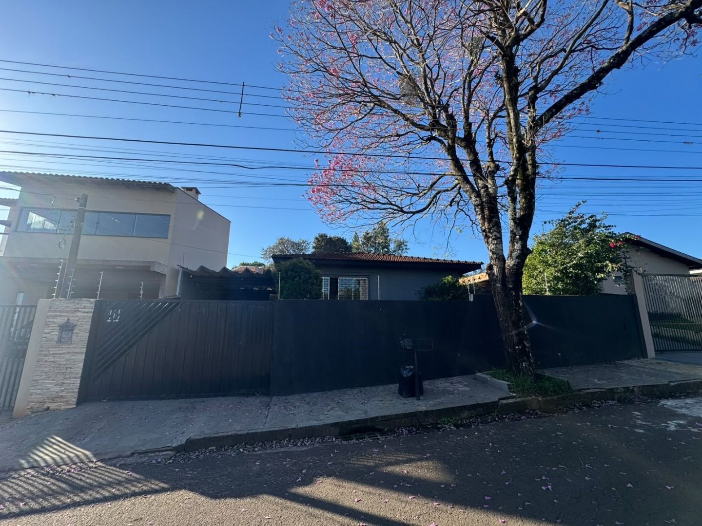 Casa com 3 dormitórios à venda, 230 m² por R$ 950.000 - Vivendas Do Arvoredo - Londrina/PR