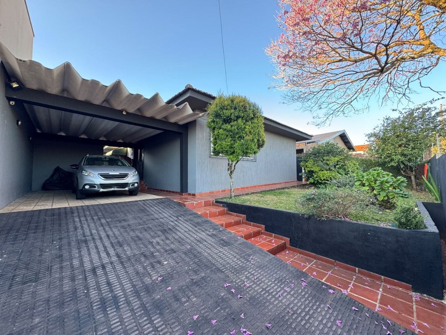 Casa com 3 dormitórios à venda, 230 m² por R$ 950.000 - Vivendas Do Arvoredo - Londrina/PR