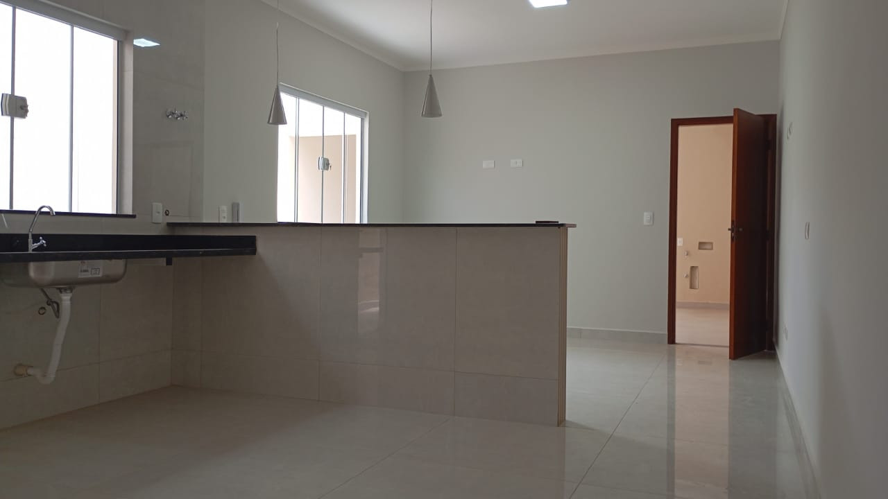 Imagens do imóveis Oportunidade! Casa nova com cozinha americana e suíte