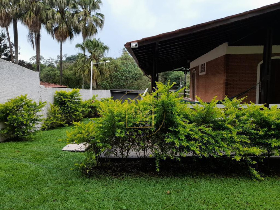 Imagens do imóveis Linda Chácara com Duas Casas e Varanda